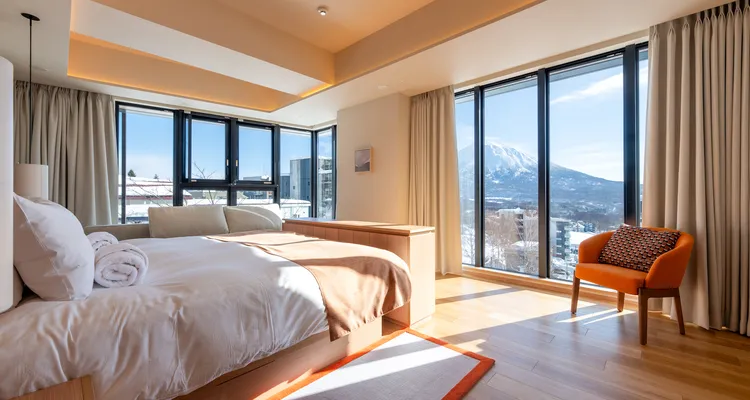 Niseko Kyo - 5 Bedroom Yotei Residence with Onsen (Triple Key)_1