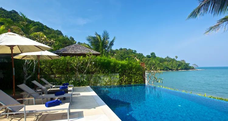 Dhevatara Residence Estate - Baan Ban Buri_1