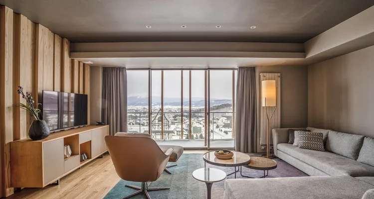 Fenix Furano - 3 Bedroom Penthouse Suite_1