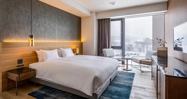 Intuition - Superior Hotel Room_1