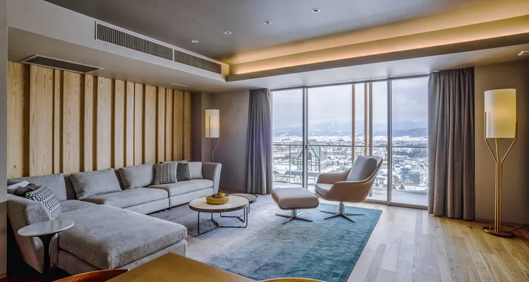 Fenix Furano - 3 Bedroom Penthouse Suite_4